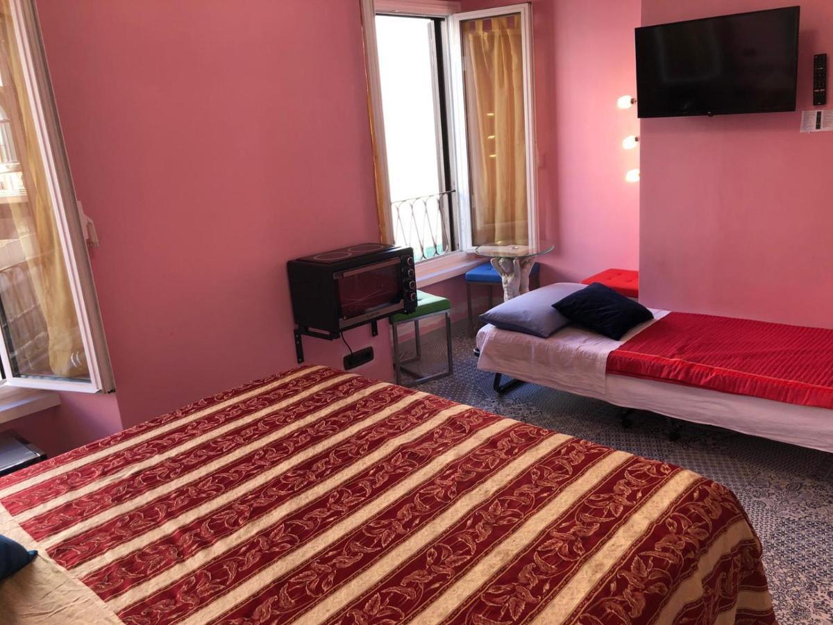 S.P.T. Bed & Breakfast Roma Eksteriør bilde